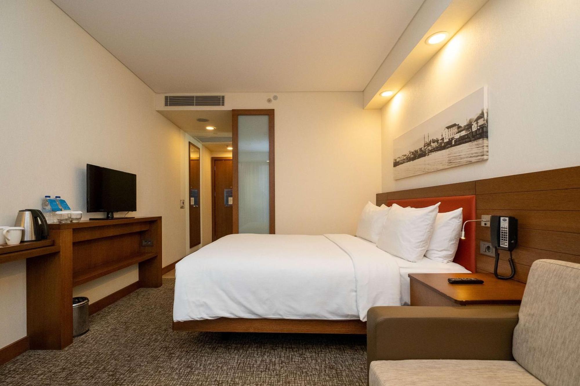 Hampton By Hilton Samsun Hotell Exteriör bild