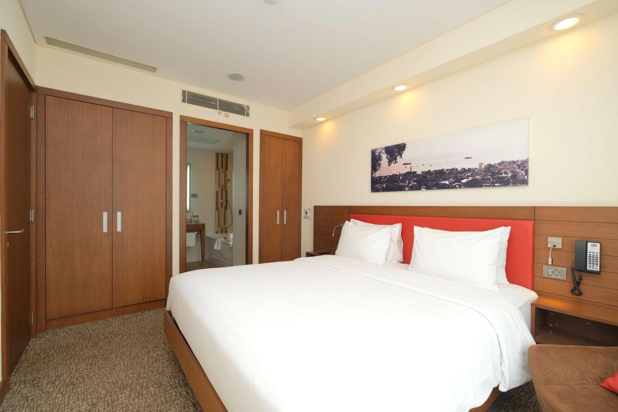 Hampton By Hilton Samsun Hotell Exteriör bild