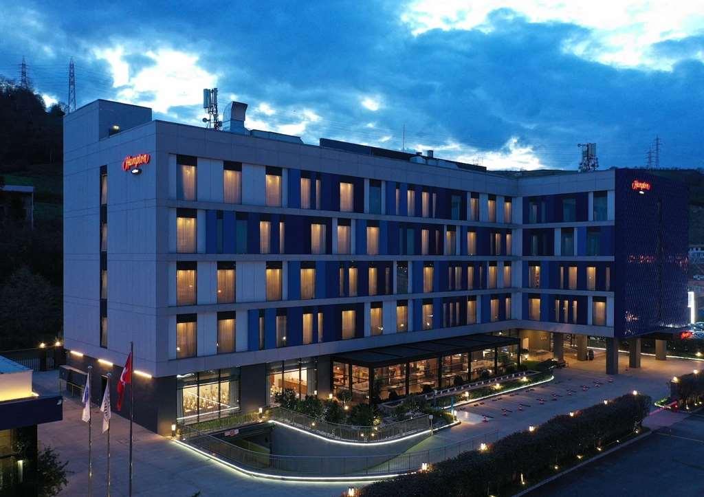 Hampton By Hilton Samsun Hotell Exteriör bild