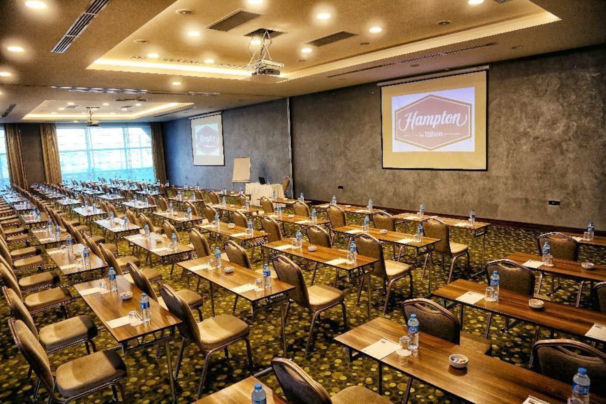 Hampton By Hilton Samsun Hotell Exteriör bild